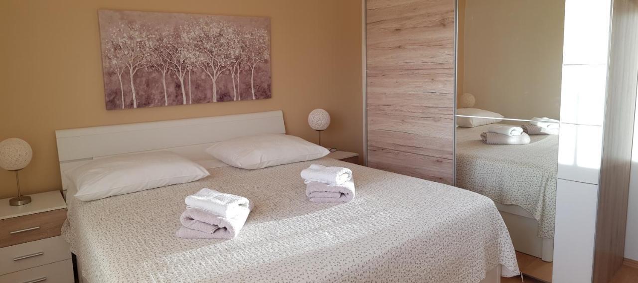 Apartment Jurat Vodice Exterior photo